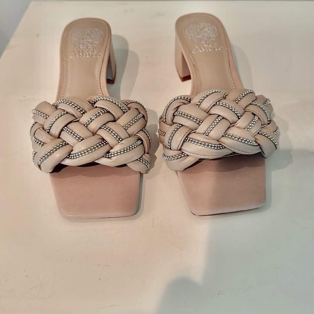 VINCE CAMUTO Sandos Block Heel Sandal sz 7.5 Barely Worn - Picture 2 of 6